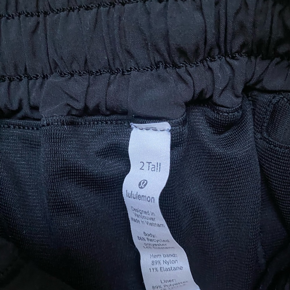 Lululemon hotty hots 4inch